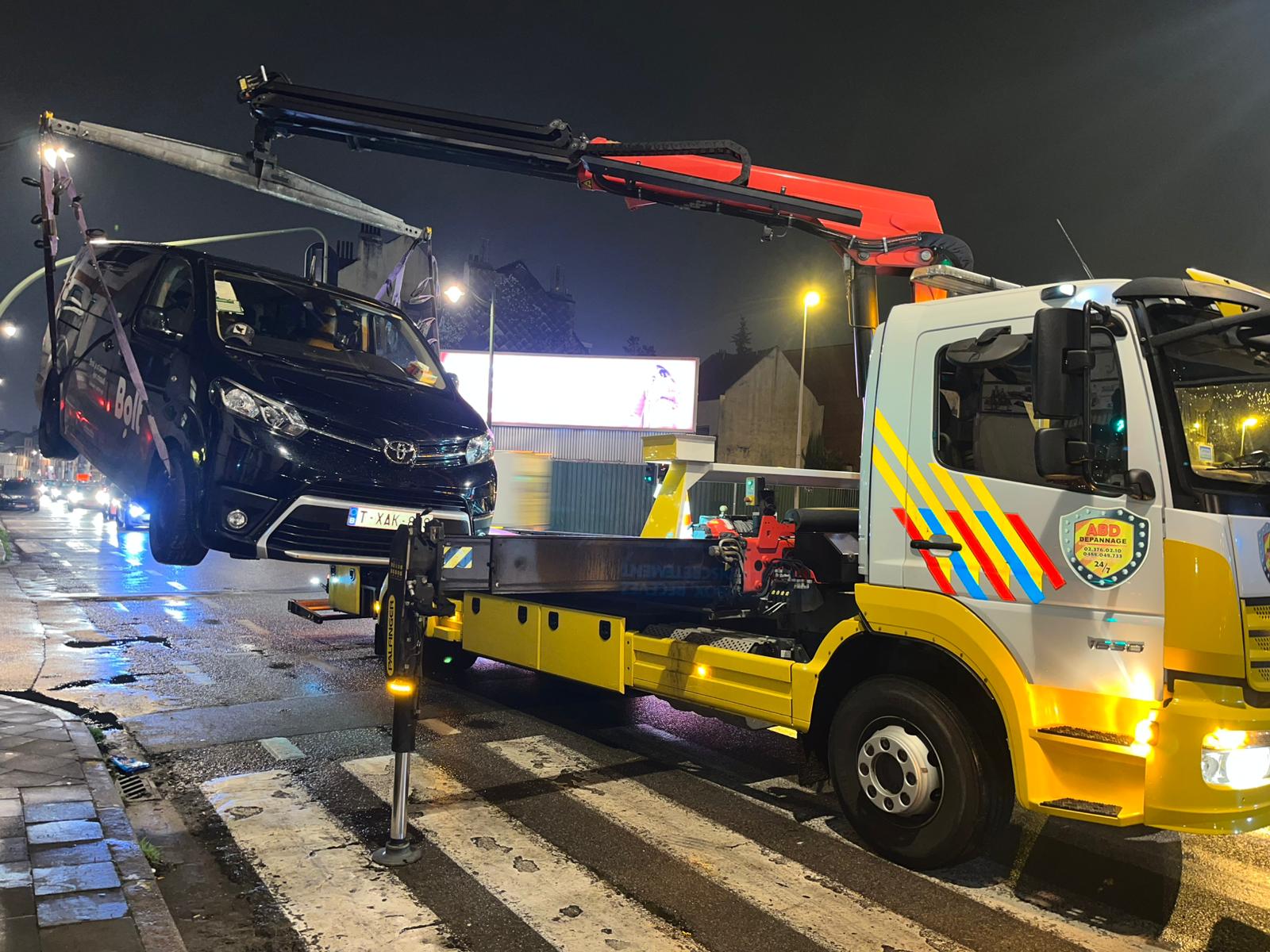 Enlevement epave Anderlecht — ABD Depannage charge le vehicule